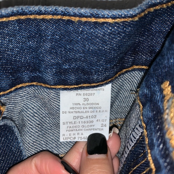 Men’s shorts - Picture 2 of 2